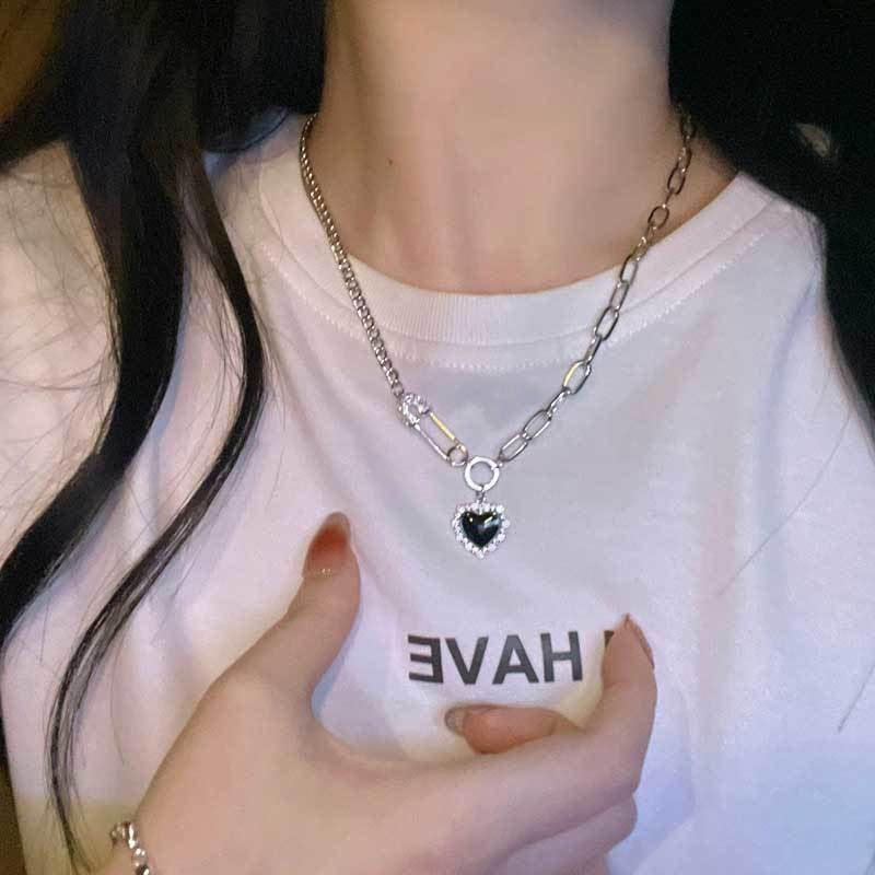 Black Love Necklace Female Pin Full Drill In Personality Fashion Retro Wild Collarbone Chain