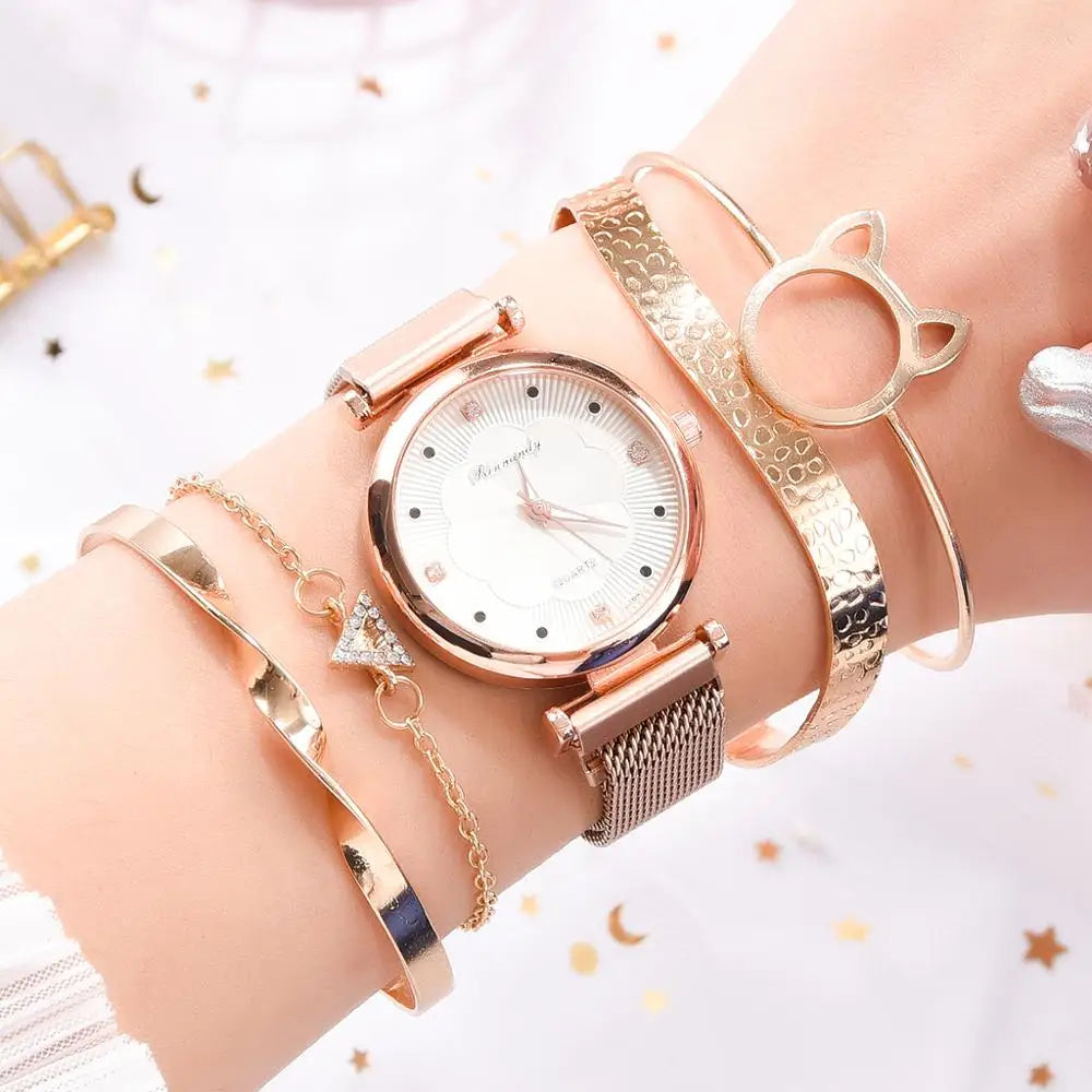 Fashion 5pcs Set Women Watches Luxury Magnet Buckle Flower Rhinestone Watch Ladies Quartz Wrist Watch Bracelet Set